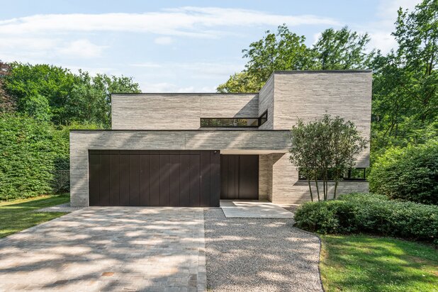 Ruime nieuwbouwvilla in doodlopende straat te Kapellen