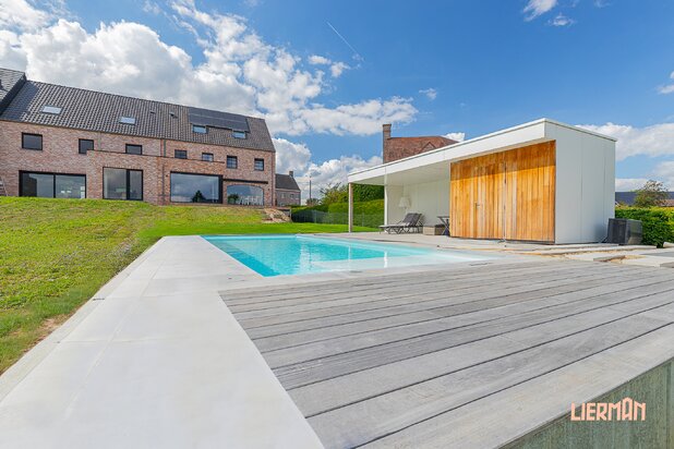 Prestigieuze BEN-woning met luxe afwerking en verwarmd zwembad