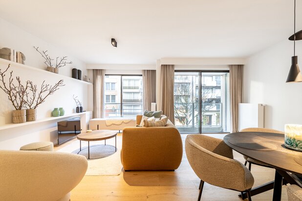 Centrally located apartment with stylish, contemporary finishes