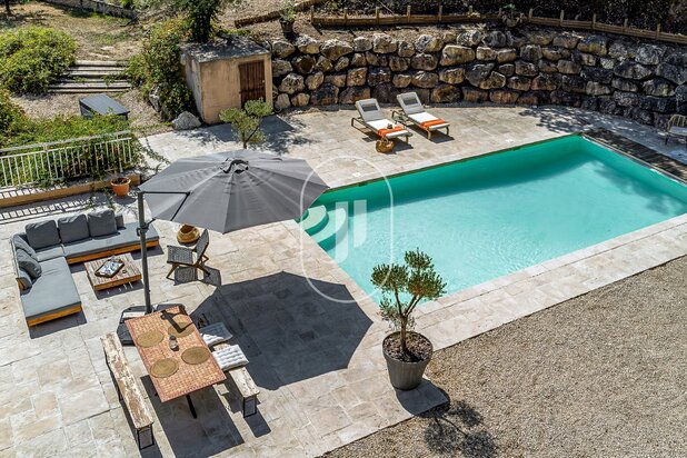 Villa met tuin en zwembad te koop in de streek rond Aix