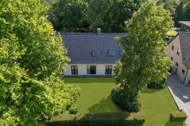 Energiezuinige villa met 6 slaapkamers en grote tuin in Lummen