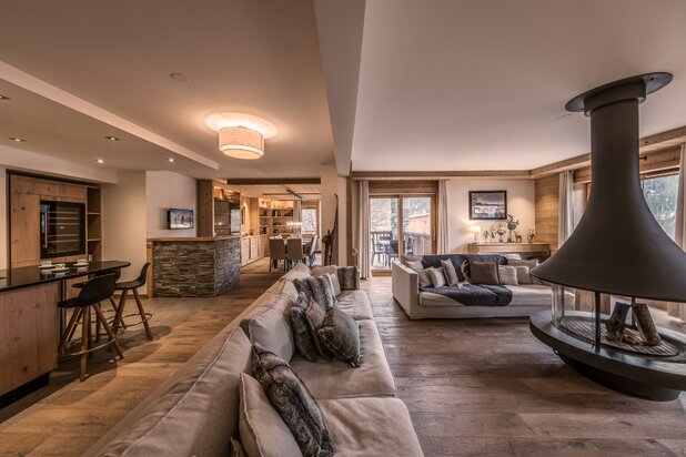 Spacieux et lumineux appartement 3 chambres en-suites avec cheminée Courchevel 1650