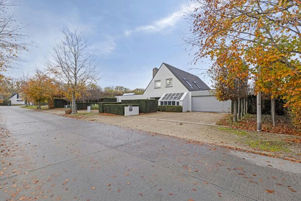 Villa for rent near the Lozerbos in Kruisem.