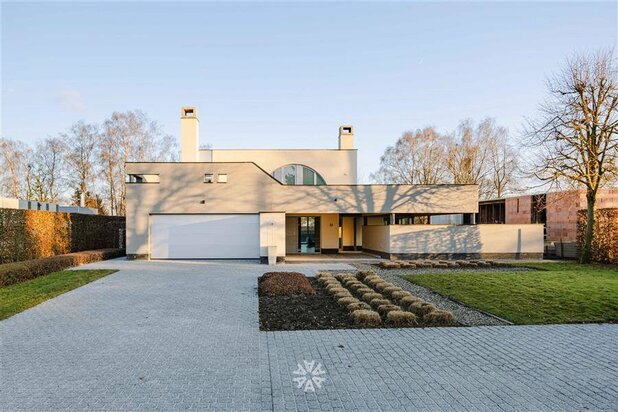 Strakke villa met zicht op de velden