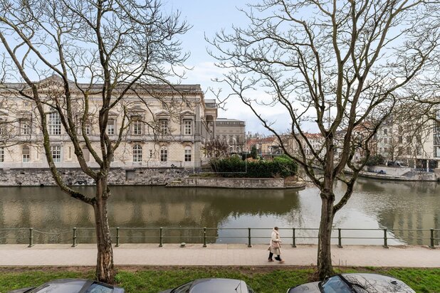 Exceptional neoclassical manor