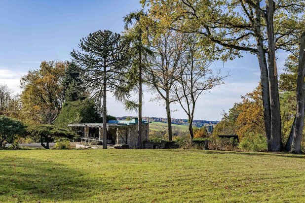 Lasne-Renipont: architect-designed house on a magnificent 1.57-hectare buildable plot