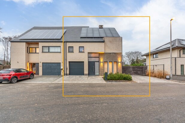 Bosbesstraat 21, Genk