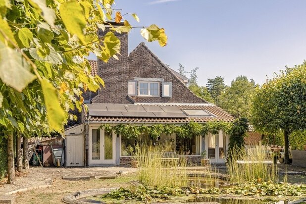 Elegante villa op toplocatie met dubbele garage