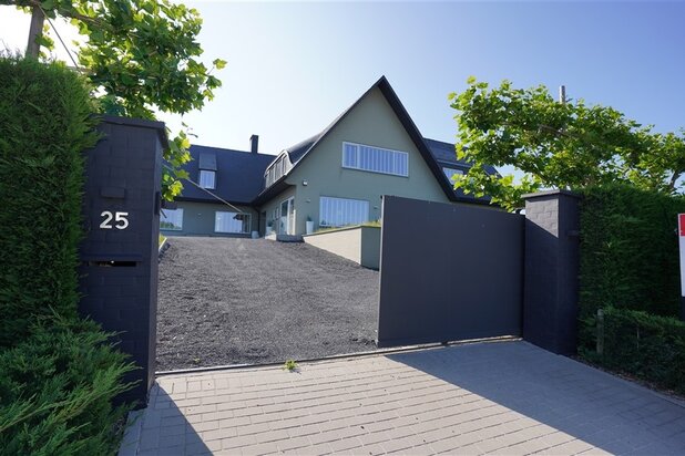 Large family property with 5 SLPK - BUREEL - SWIMMING POOL!