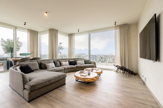 Unique penthouse with 360° terrace and sea view