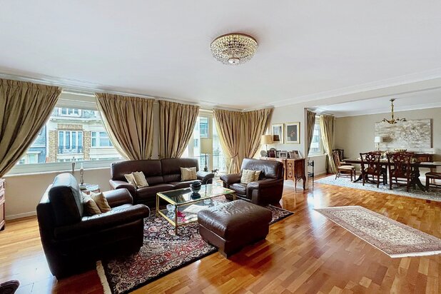 Bois de la Cambre - Mooie 4-slaapkamer flat, terras en parkeerplaats