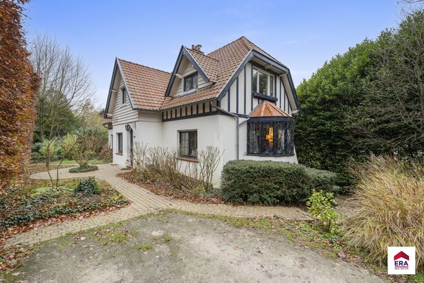 Charmante belle-époque woning met 5 slaapkamers