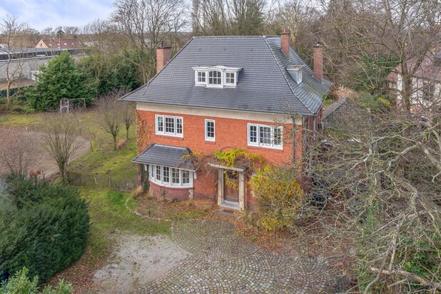 Karaktervolle villa op royaal perceel van ca. 3.700 m²