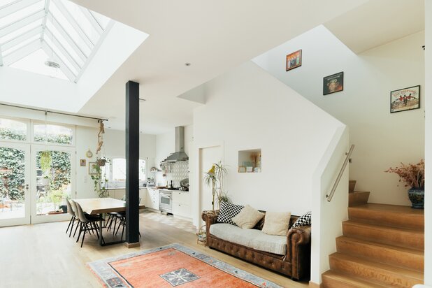 Spacious apartment with sunny garden in vibrant Zuid