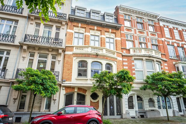 Magnifique maison de maitre à 100m de la place Brugmann