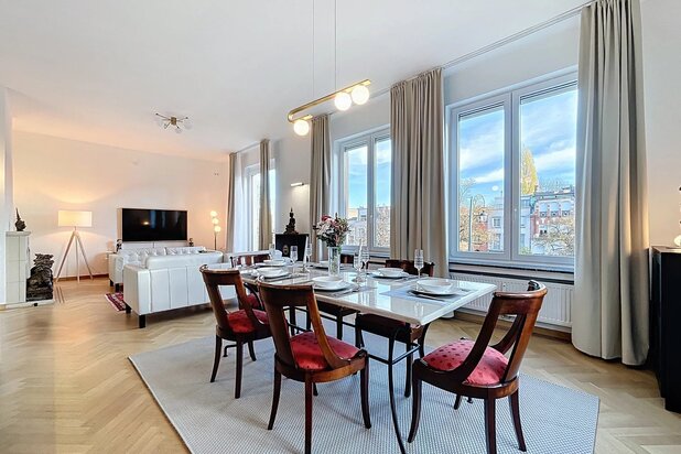 UNDER OFFER- Bois de la Cambre- Renovated apartment for sale- Garage