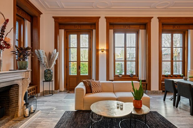 Luxueus appartement met tuin in statige kasteelvilla