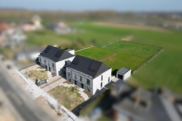 Half open bebouwing met afzonderlijke garage