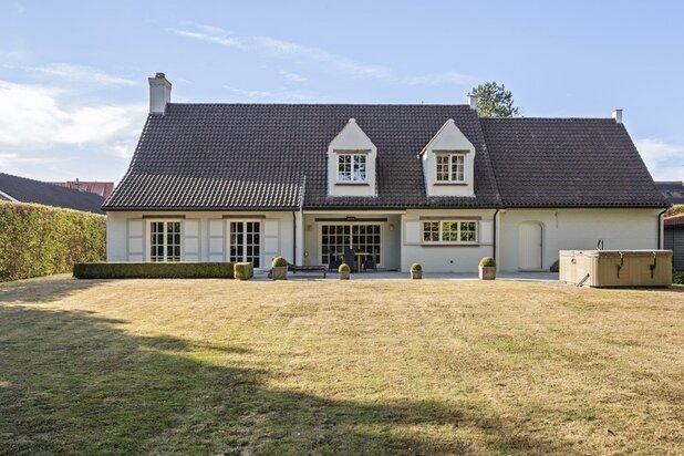 First Sale VR 19/09 (16.00 - 20.00) &ZA 20/09 (9.00 - 18.00)