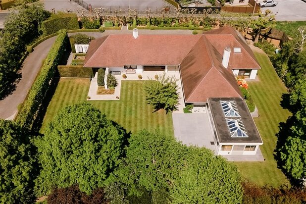 Indrukwekkend Vastgoed op 3.667 m² met dubbele garage