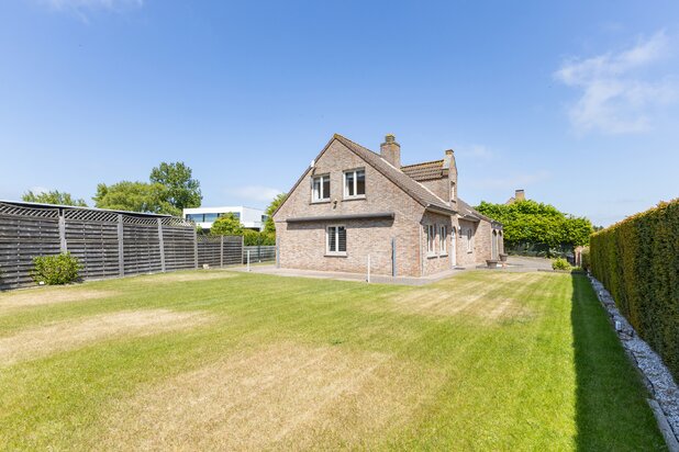 Spacious detached home with sunny garden