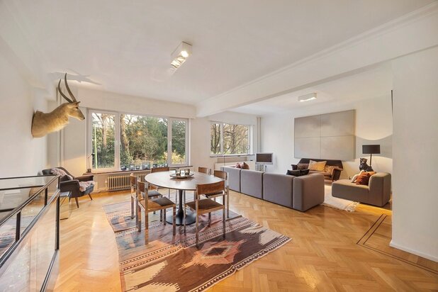 Energiezuinig en royaal wonen met zalig terras (160m²) omringd door groen aan het Albertpark te Antwerpen