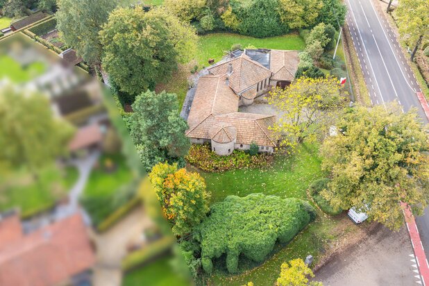 Unieke woning met prachtige tuin en veel privacy