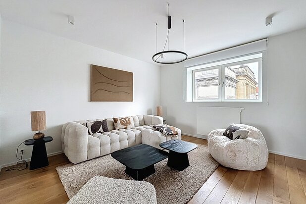 Fiftieth Anniversary: ​​Superb furnished penthouse + terrace