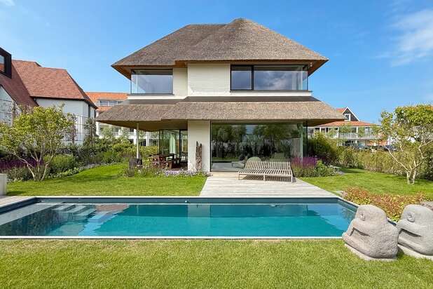 Villa neuve au style épuré avec jardin ensoleillé et piscine - Duinenwater Knokke...