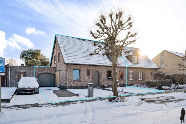 Volledig instapklare woning met 4 slpks te Putte- Kapellen!