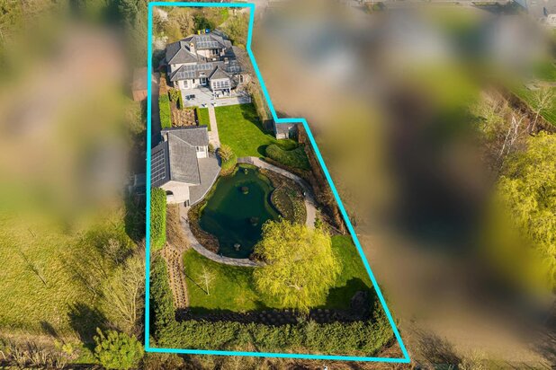 Exclusieve mediterraanse villa met 3 slpk, 3 bdk en parktuin