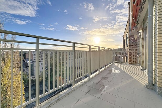 Appartement 3 ch + 2 terrasses + garage et cave