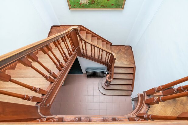 Charmante maison de ville avec jardin ensoleillé et parking