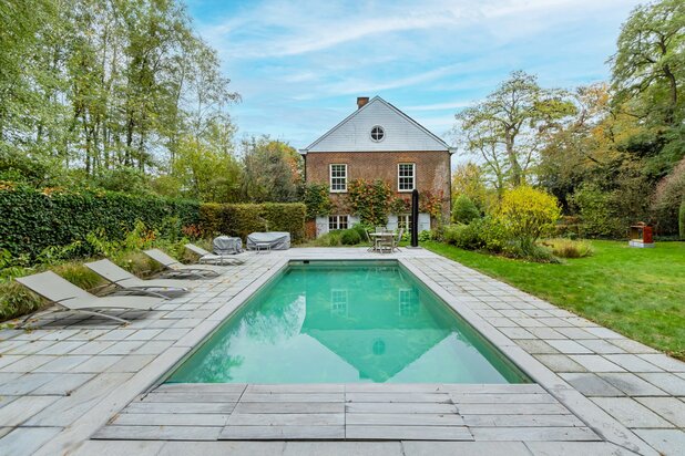 Stunning villa with pool - Bechet neighborhood