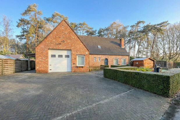 Ruime en lichtrijke gezinswoning te koop in Zandhoven