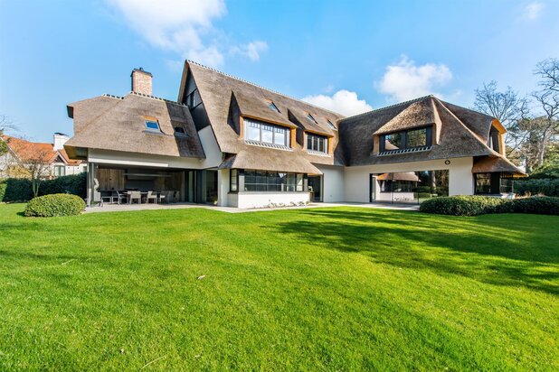 Exclusieve villa met verfijnde Obumex-afwerking