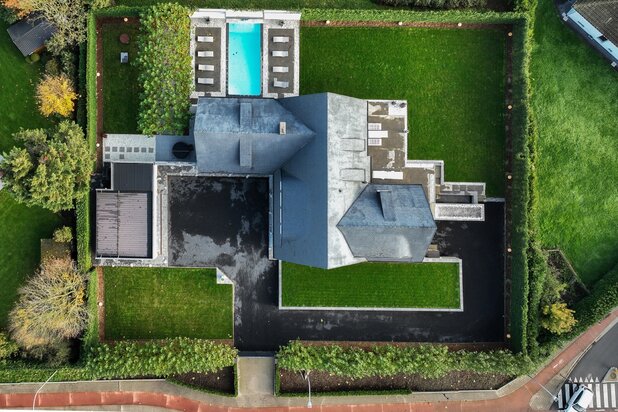 Volledig gerenoveerde luxueuze villa met zwembad in Marke