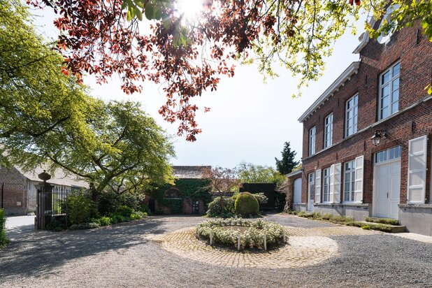 Tournai (Celles) - Gentilhommière dans un parc privé