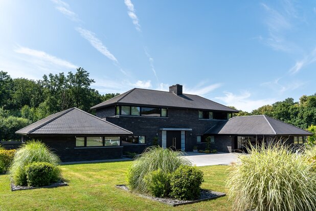 Ville-Pommeroeul - Villa met zwembad op ± 72 ares