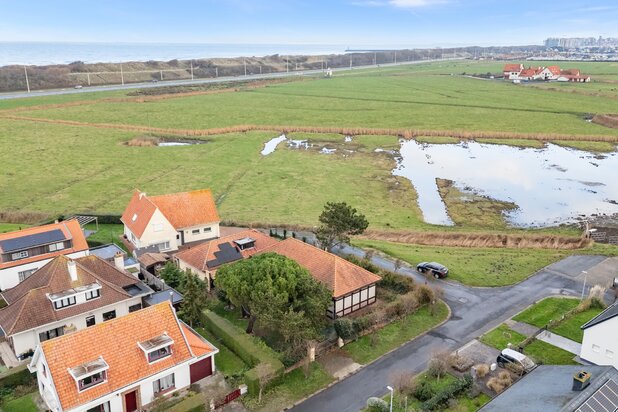 Rustig gelegen villa met zicht op duinen en polders