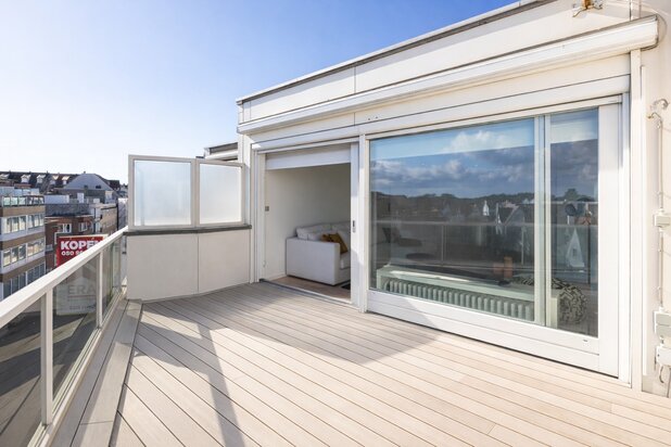 Prachtig penthouse te koop met groot terras in Knokke!
