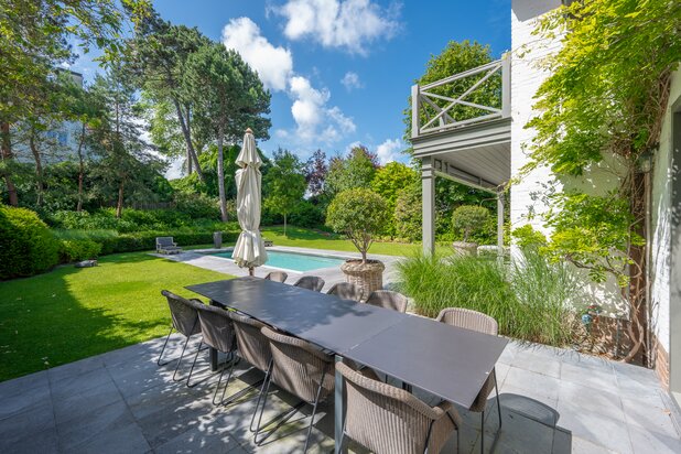 Prachtige villa verscholen in een paadje in het Zoute...