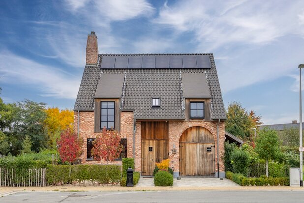 PRACHTVILLA MET ZICHT OP GROEN