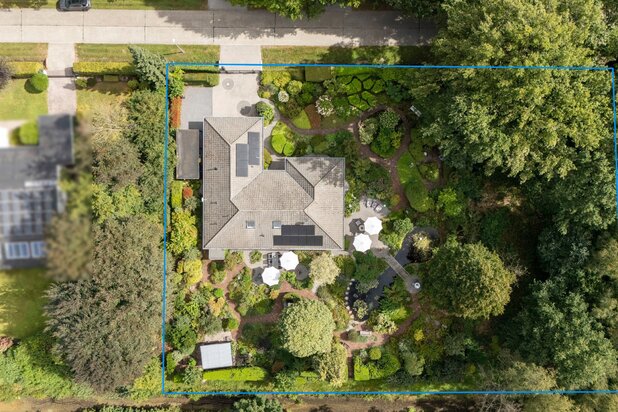 Uitstekende villa op zuidwesten in residentiele verkaveling