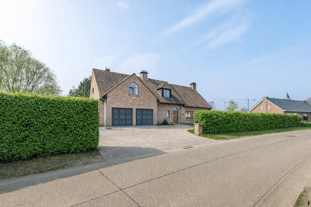 Uitstekend gerenoveerde villa op rustige locatie in Weelde