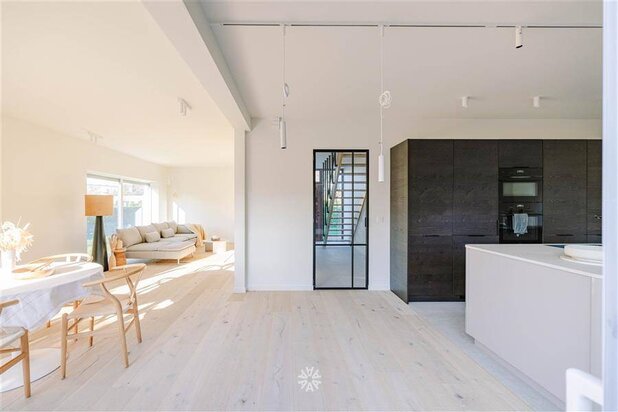 Luxurious villa in a residential quiet residential area in De Pinte