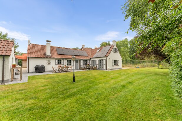 Villa met 4.000m² grond te koop in Koksijde!