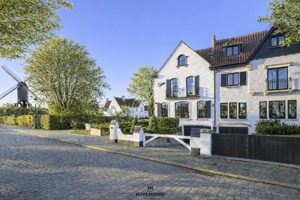 Magnifieke Herenwoning nabij de Kruisvest