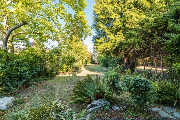 Woluwe-Saint-Pierre – spacious semi-detached house with 5 bdr