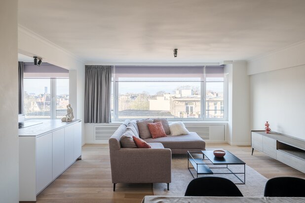 Spacious and bright 3-bedroom apartment with terrace near Ghent-Sint-Pieters station